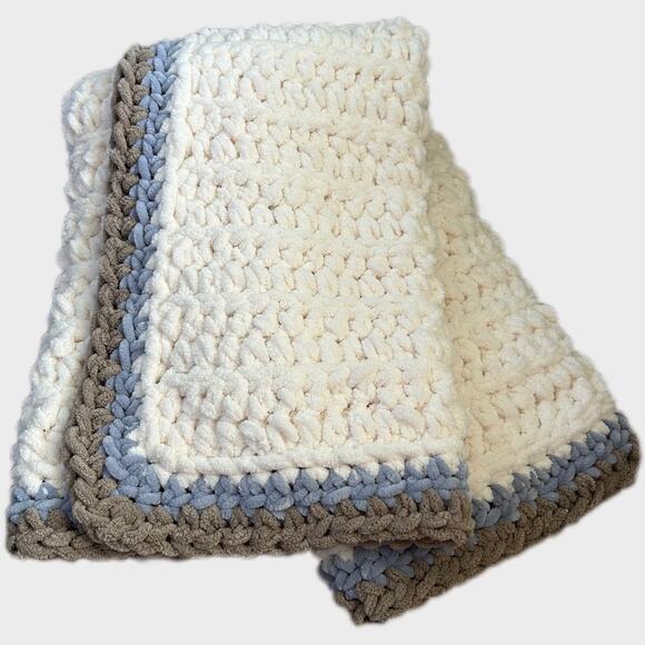 Baby Boy Handmade Neutral Minimalist Cottage Babyshower Chuncky Blanket - Picture 1 of 13